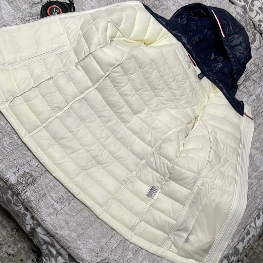 Lightweight Packable Puffer - image 8